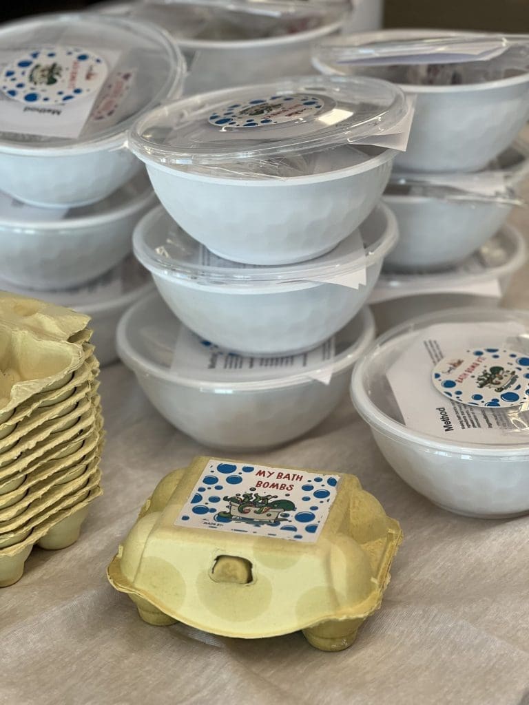 🎨 Kids Bath Bomb Workshop — Smelty