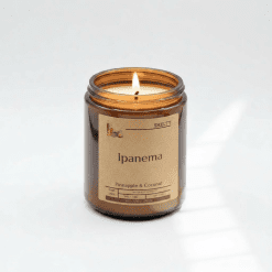 Candle with pineapple and coconut scent